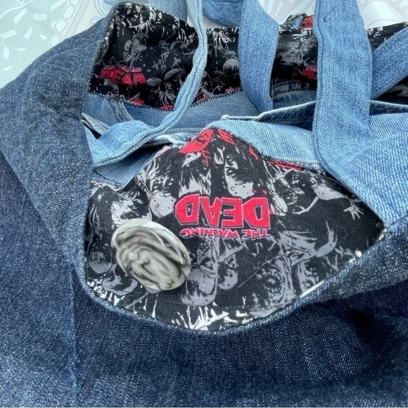 THE WALKING DEAD BLUE JEANS DENIM  REVERSIBLE BAG PURSE - Picture 5 of 13